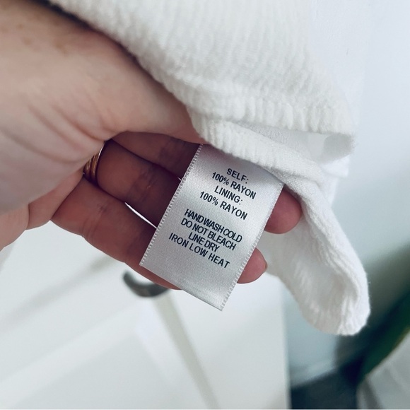 Lulus Scoop Neck Lightweight Flowy Top White Rayon Size L - Picture 8 of 10